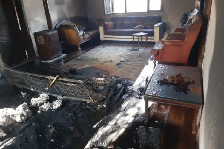 Sobasını yakmaya &ccedil;alışırken evini yaktı