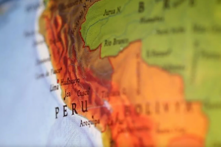 Peru'da belediye başkanı ve eşi &ouml;ld&uuml;r&uuml;ld&uuml;