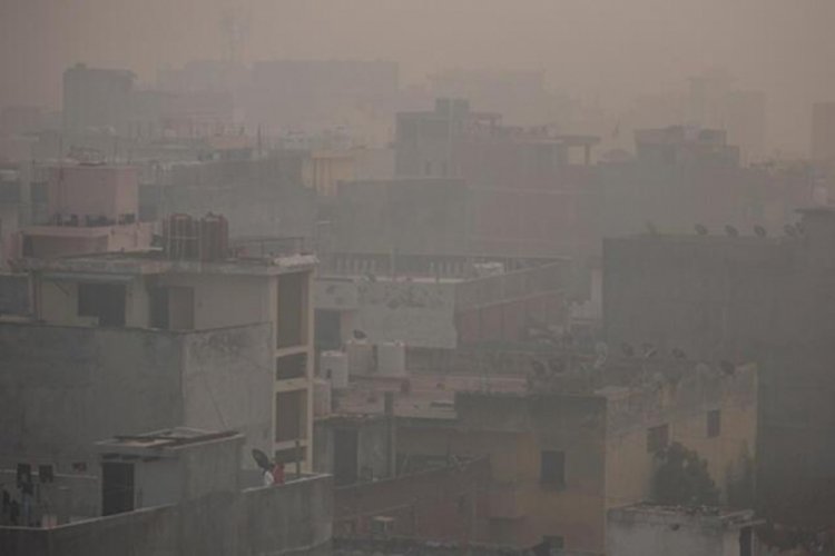 Hindistan'da hava kirliliği nedeniyle eğitime ara!