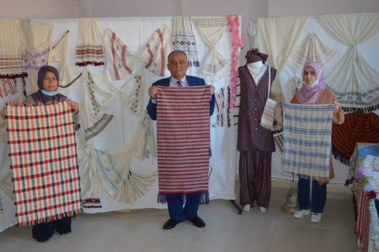 'Taraklı Bezi' dokumacılığı geleceğe taşınıyor