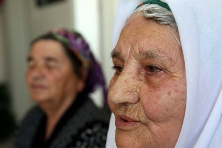 Ahıska T&uuml;rkleri, s&uuml;rg&uuml;nde yaşadıklarını unutamıyor