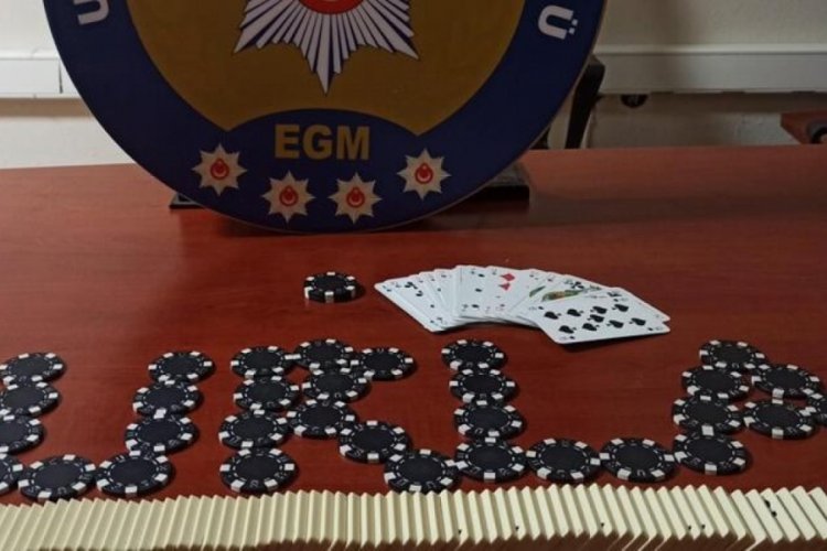 İzmir'de kumar operasyonu: 8 kişiye para cezası