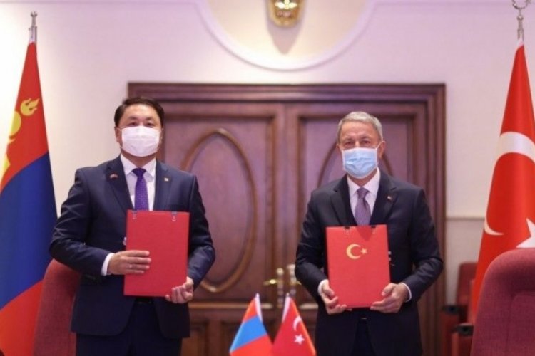 Milli Savunma Bakanı Akar, Moğolistan Savunma Bakanı ile bir araya geldi