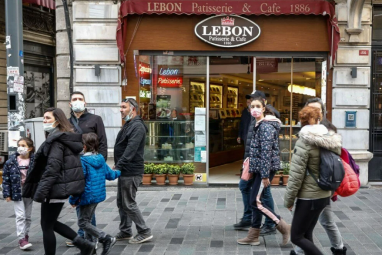 T&uuml;rkiye'nin ilk pastanesi Lebon kapanıyor