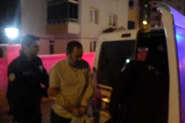 Kayseri'de tartıştığı &ouml;z kızının boğazını kesmiş