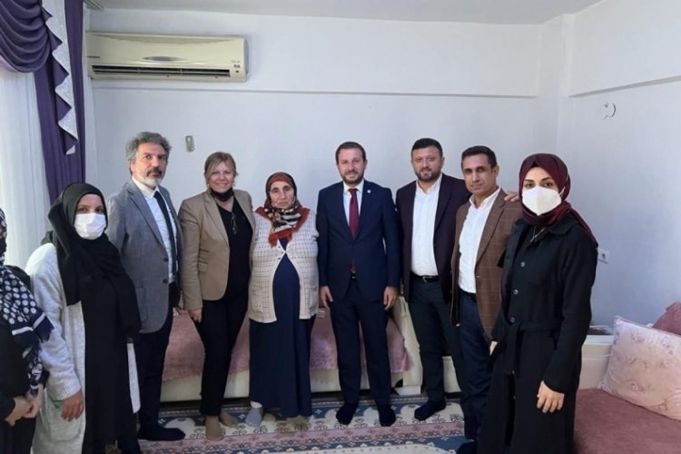 AK Parti Bursa Yıldırım şehit ailelerine destek ziyaretleri ger&ccedil;ekleştirdi
