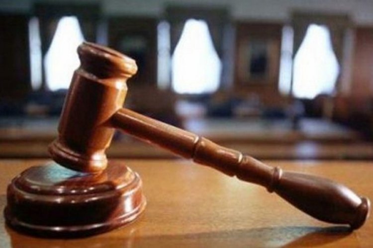 Tesett&uuml;r tartışmasında eşini boğazlayan kocaya para cezası