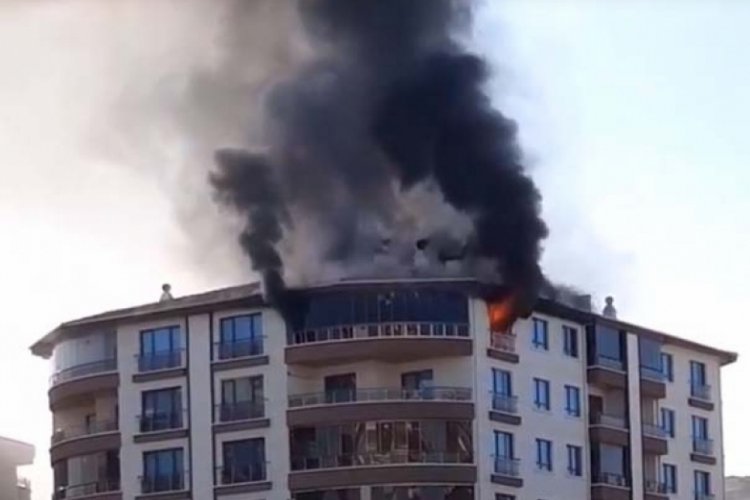 Ankara'da apartmanın 8'inci katında korkutan yangın