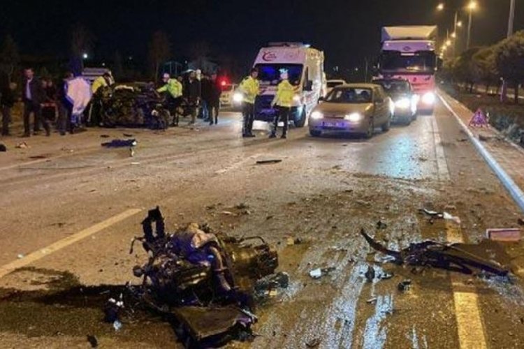 Aşırı hız facia getirdi: Aynı aileden 3 kişi...