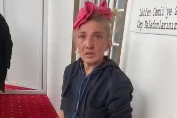 İstanbul B&uuml;y&uuml;k&ccedil;ekmece'de akli dengesi bozuk kadın camiye zarar verdi