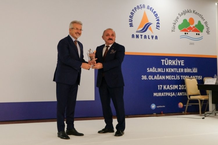 Bursa'da Nil&uuml;fer'e sosyal sorumluluk &ouml;d&uuml;l&uuml;