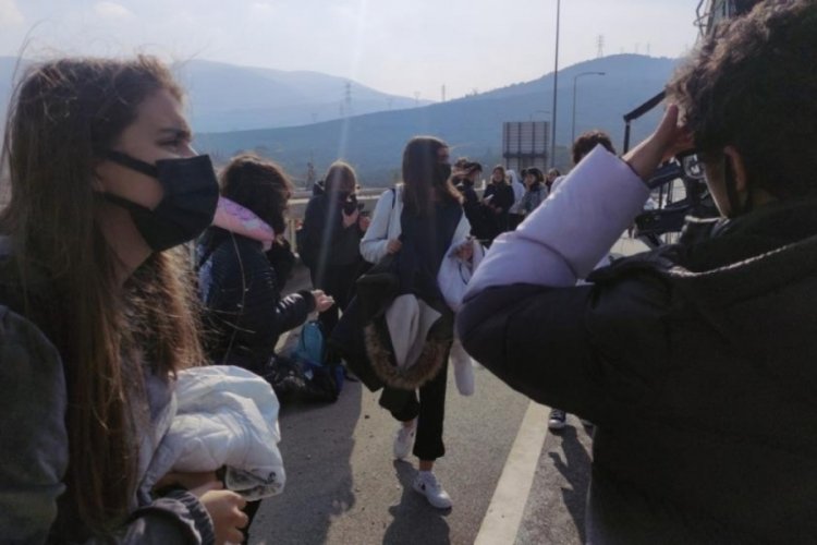 Bursa'da korkun&ccedil; kaza! 24 &ouml;ğrenci &ouml;l&uuml;mden d&ouml;nd&uuml;