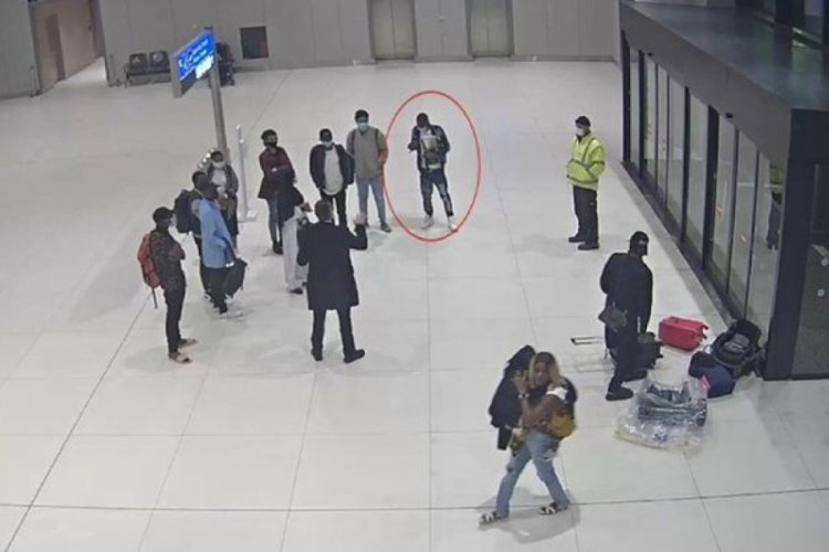 Midesinde taşıdığı uyuşturucu kaps&uuml;lleri patladı