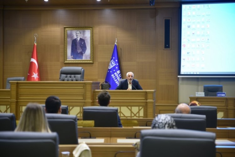 Bursa B&uuml;y&uuml;kşehir'de "&Ccedil;ağdaş Batı D&uuml;ş&uuml;ncesi ve İslam" konuşuldu