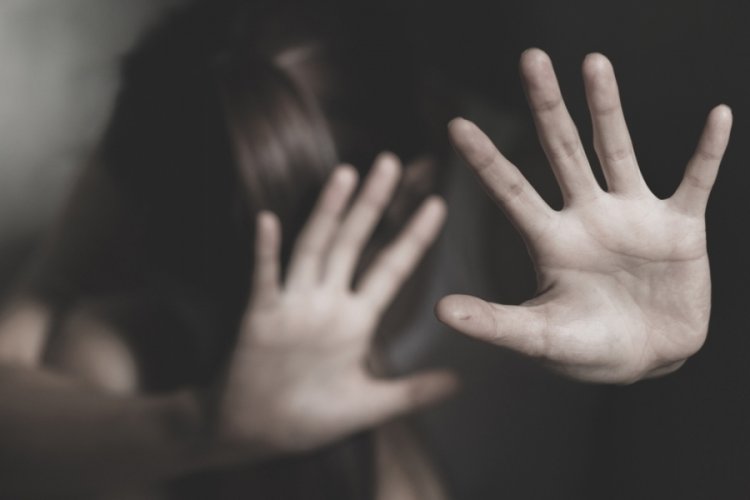 Balıkesir'de eski &ouml;ğrencisine cinsel istismar su&ccedil;lamasıyla tutuklandı