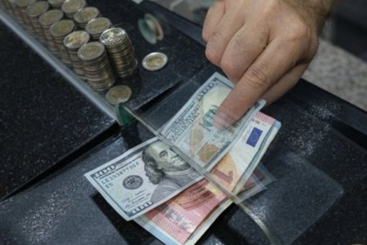 Merkez Bankası'nın faiz kararının ardından Doların y&uuml;kselişi s&uuml;r&uuml;yor