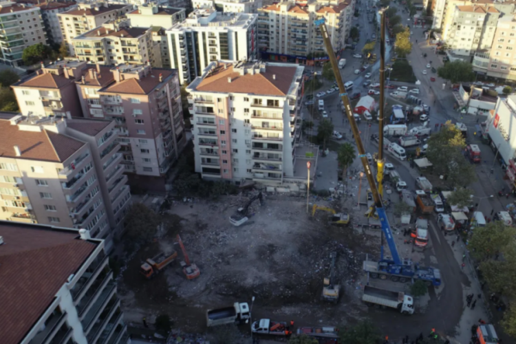 'Rıza Bey Apartmanı' davasında ortalık karıştı