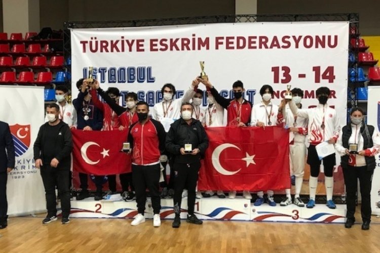 Bursa'nın yıldız eskrimcileri fırtına gibi