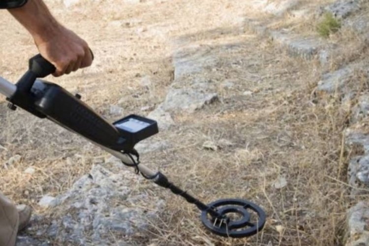 Kırklareli'nde izinsiz kazı yaparken yakalananlara "maske" cezası