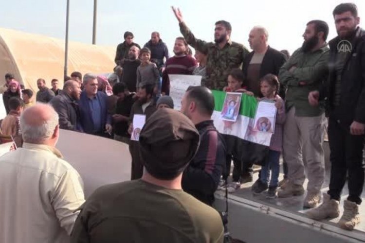 Suriyeliler, 4 yaşındaki &ccedil;ocuğa tecav&uuml;z eden YPG/PKK'yı protesto etti