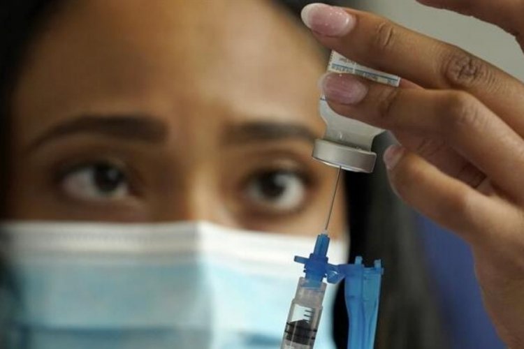 ABD BioNTech ve Moderna'nın 3. dozu i&ccedil;in onay verdi