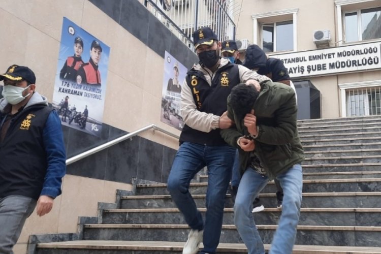 Kapıyı taş ve tekmeyle kırarak i&ccedil;eri giren hırsızlar tutuklandı
