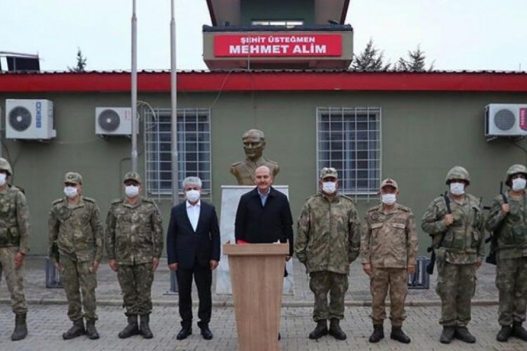 Bakan Soylu'dan İdlib sınırındaki hudut karakolunu ziyaret etti