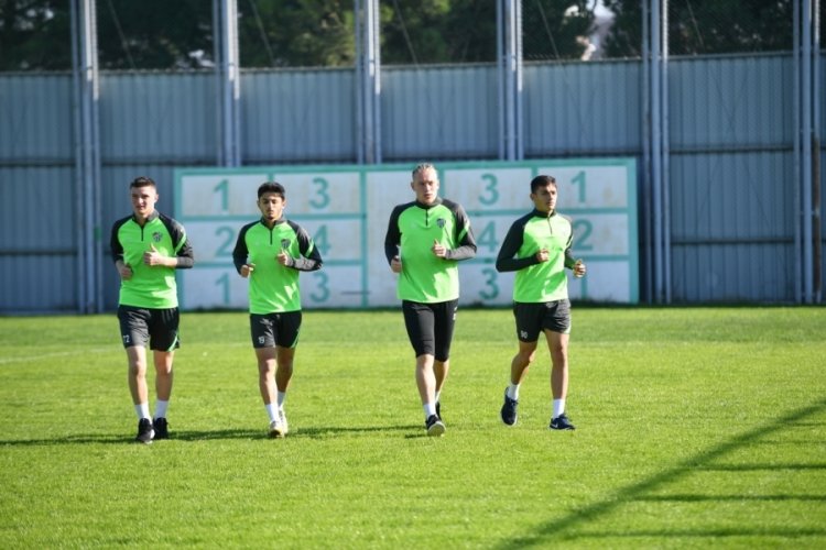 Bursaspor'da Gen&ccedil;lerbirliği ma&ccedil;ı i&ccedil;in hazırlıklar başladı