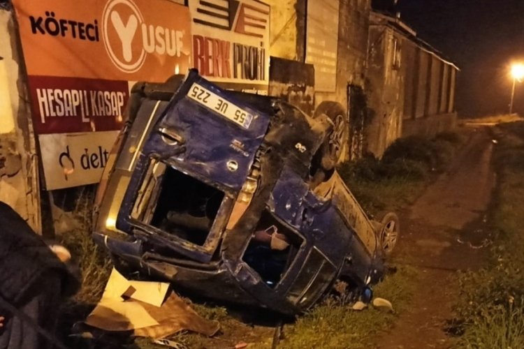 Samsun'da hafif ticari ara&ccedil; takla attı: 1 yaralı