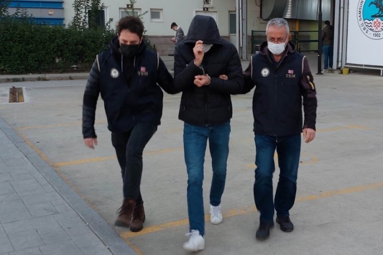 FET&Ouml;'n&uuml;n askeri yapılanmasına operasyon: 1'i mahrem sorumlu 4 g&ouml;zaltı