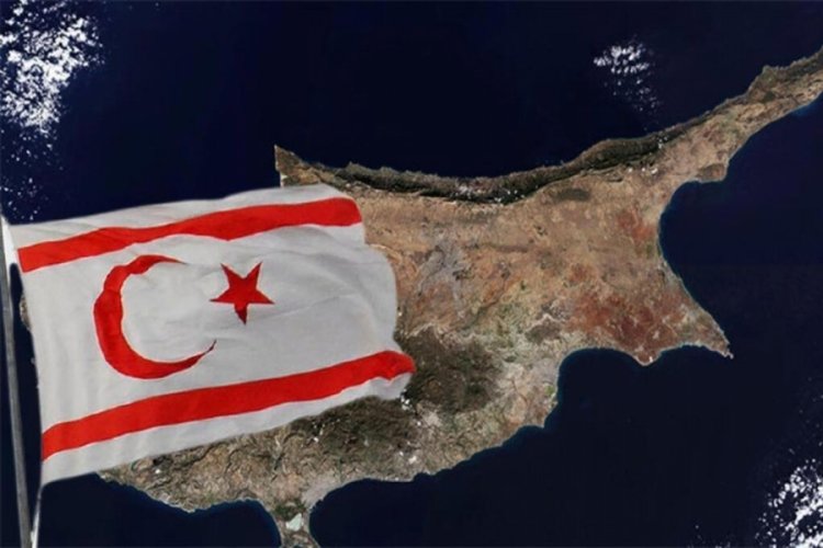 Kıbrıslı T&uuml;rkler belediye başkanının istifasını istiyor
