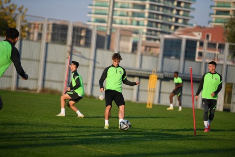 Bursaspor'da Gen&ccedil;lerbirliği ma&ccedil;ı hazırlıkları devam ediyor