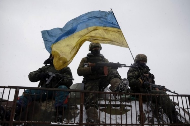 Ukrayna'dan Belarus sınırında askeri tatbikat