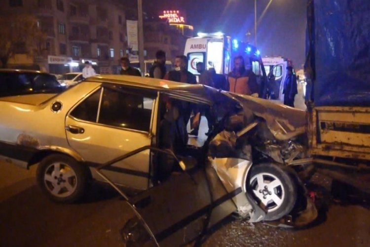 Erzincan'da zincirleme kaza: 1'i ağır 2 yaralı
