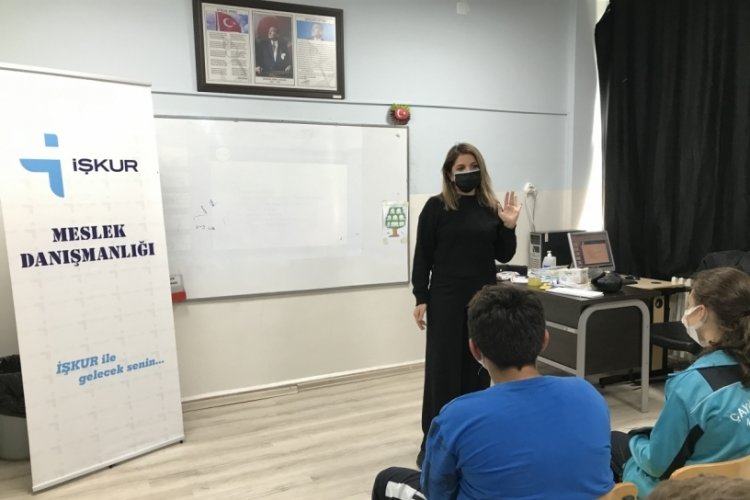 Bursa'da meslek danışmanları k&ouml;y okullarında