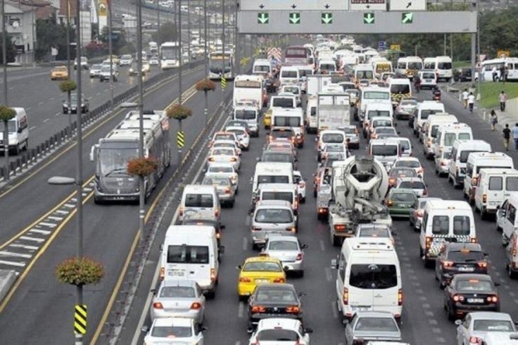 Bursa'da&nbsp;trafiğe kayıtlı ara&ccedil; sayısı 993 689 oldu
