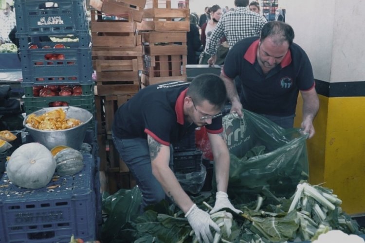 Bursa Mustafakemalpaşa'da yeşil atıklar g&uuml;bre oluyor