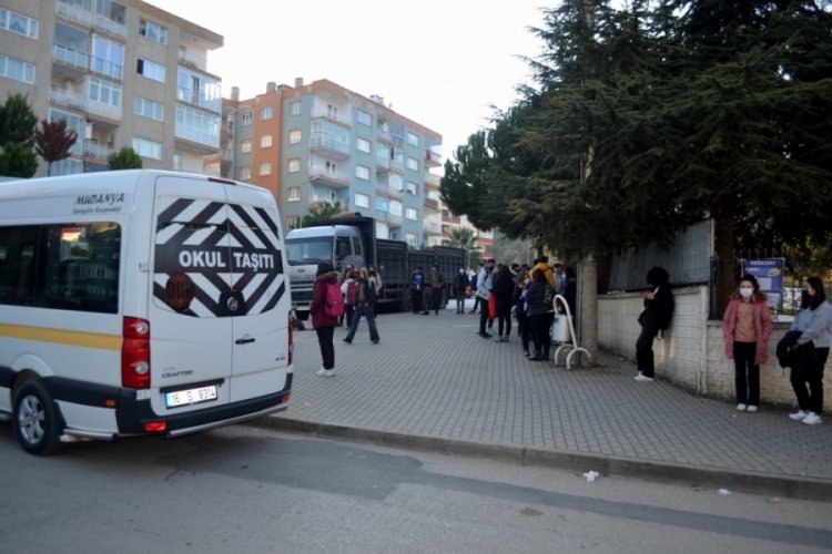 Bursa'da okul &ccedil;evreleri mercek altında
