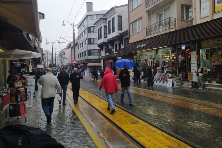Bursalılar yağmura hazırlıksız yakalandı