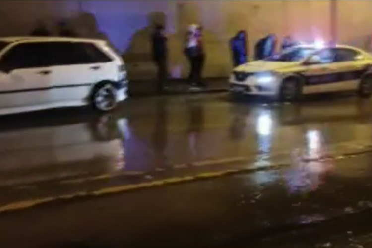 Ankara'da ticari taksi ile otomobil &ccedil;arpıştı: 1 yaralı