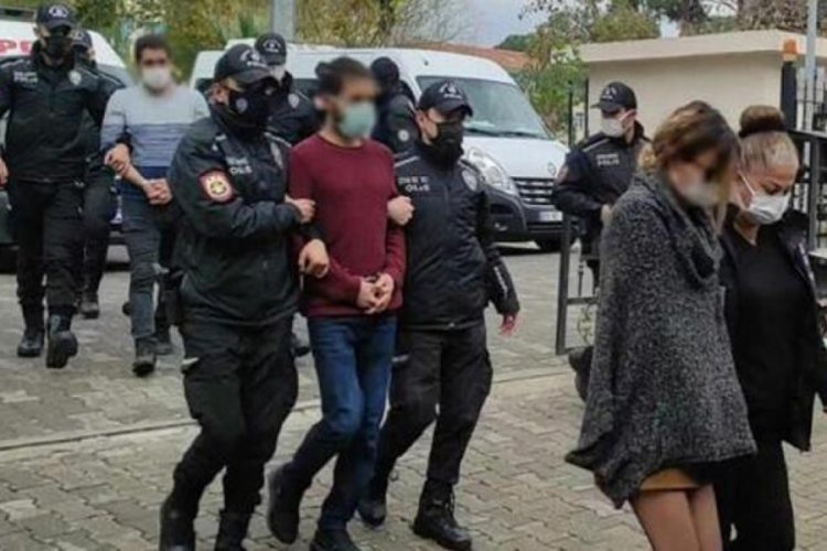 Aydın'da uyuşturucu partisi yapılan eve operasyon!