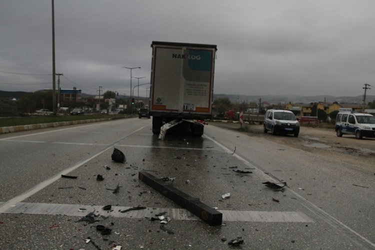 Asker uğurlamaya giden otomobil kaza yaptı: 1 ağır yaralı