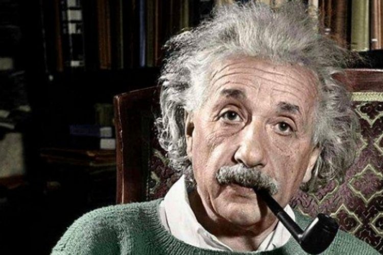 Einstein'ın el yazması notlarına servet verdiler