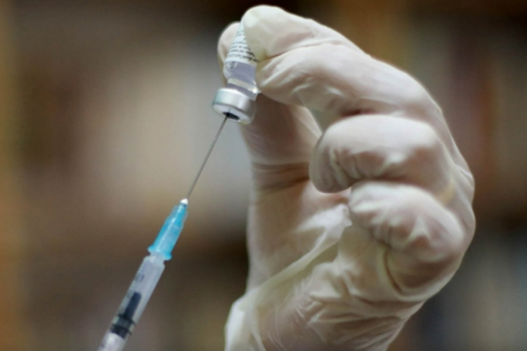Sağlık Bakanı Koca: Covax &uuml;zerinden 10 milyon doz aşı hibesi daha yapacağız