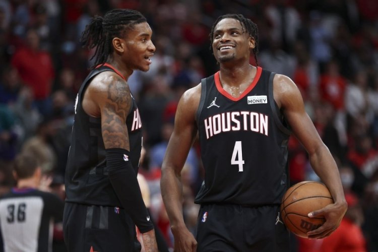 Houston Rockets, 15 ma&ccedil; sonra kazandı