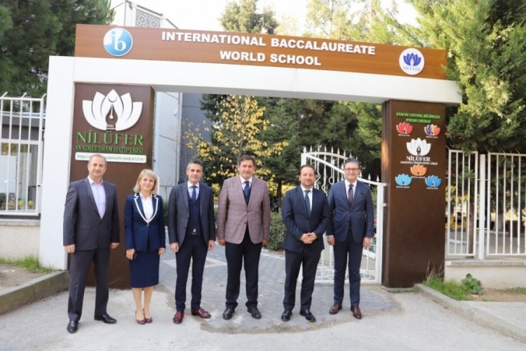 Bursa Nil&uuml;fer Anadolu İmam Hatip Lisesi &ouml;ğrencilerine uluslararası diploma