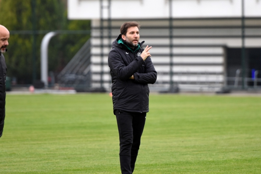Manisa Futbol Kul&uuml;b&uuml;'nde moraller yerinde