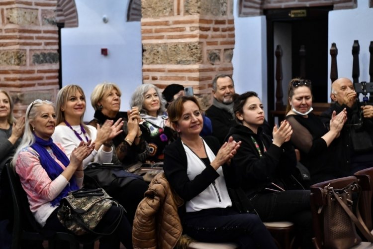 Bursa'da şarkılar &ouml;ğretmenler i&ccedil;in s&ouml;ylendi