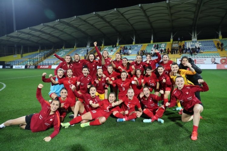 Kadın Milli Futbol Takımımız kritik virajda