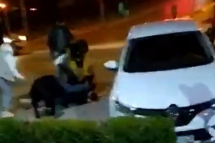 İstanbul'da taksici ter&ouml;r&uuml;: Meydan dayağı yedi!
